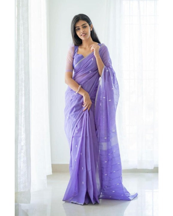 Capricious Lavender Cotton Silk Saree With Chatoyant Blouse Piece