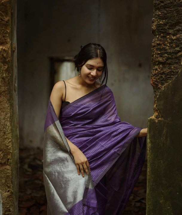 Desuetude Purple Soft Silk Saree With Engrossing Blouse Piece