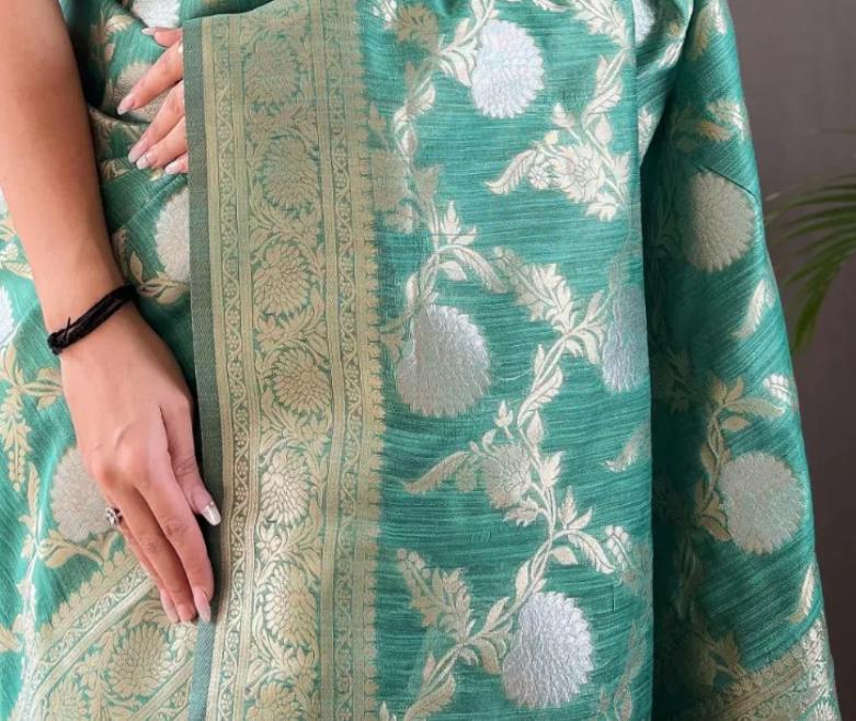 Incomparable Sea Green Soft Silk Saree With Mesmeric Blouse Piece