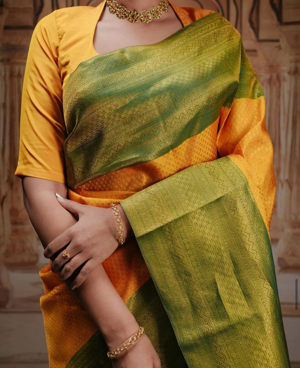 Devastating Green Soft Silk Saree With Snazzy Blouse Piece