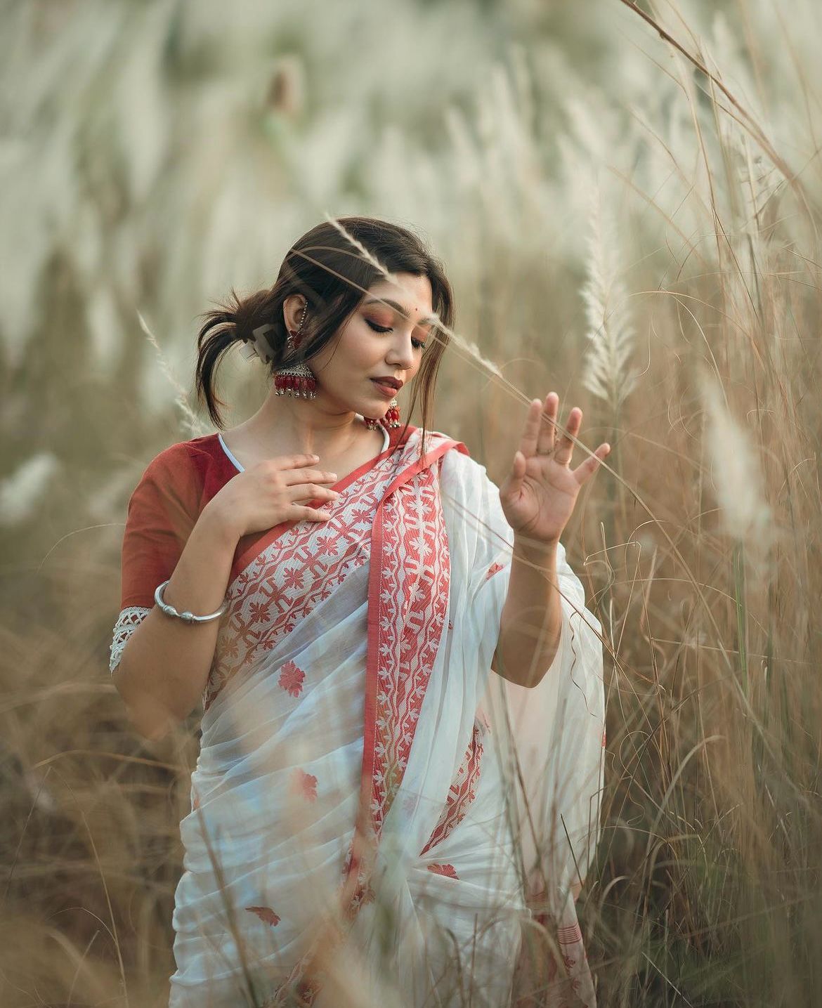 Invaluable White Soft Cotton Silk Saree With Super Classy Blouse Piece