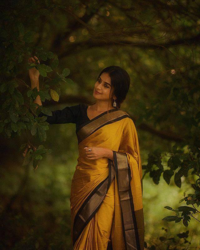 Enticing Yellow Soft Silk Saree With Blouse Piece