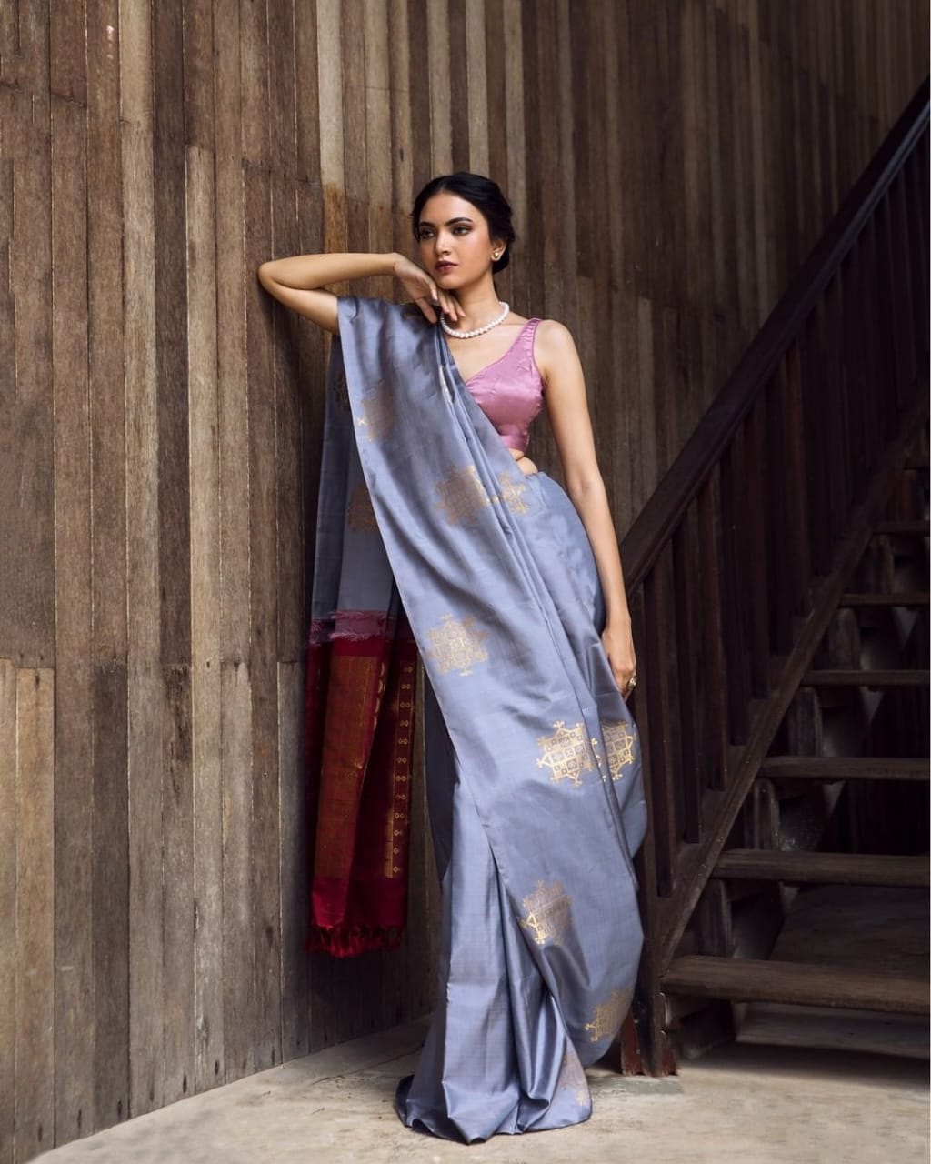 Efflorescence Lavender Soft Silk Saree With Felicitous Blouse Piece