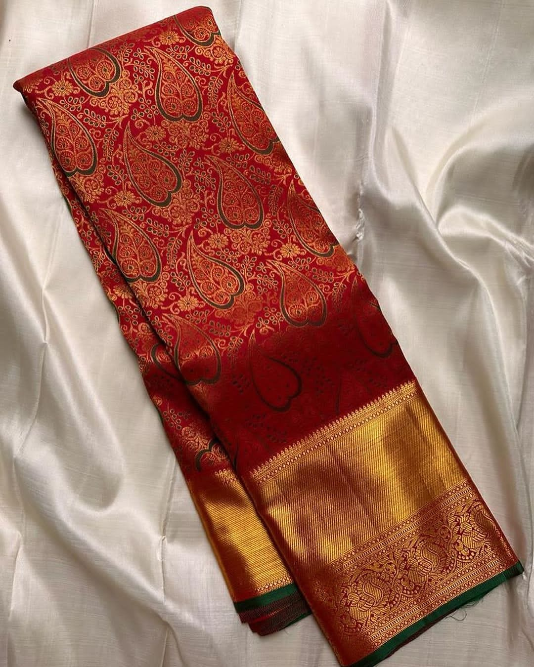 Captivating Red Soft Banarasi Silk Saree With Dazzling Blouse Piece