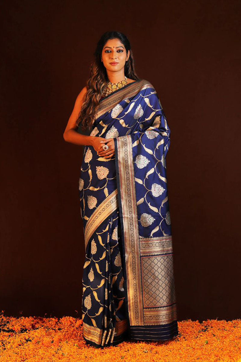 Girlish Blue Soft Silk Saree With Hypnotic Blouse Piece