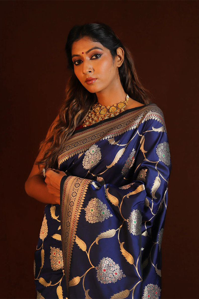 Girlish Blue Soft Silk Saree With Hypnotic Blouse Piece