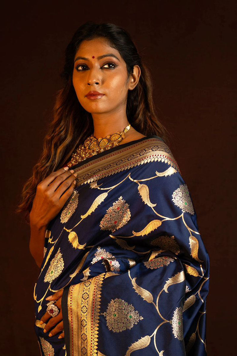 Girlish Blue Soft Silk Saree With Hypnotic Blouse Piece