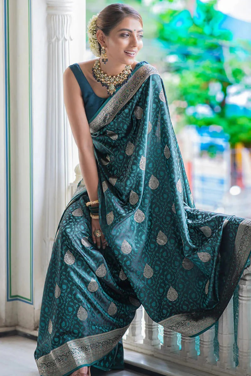 Demure Rama Soft Silk Saree With Elision Blouse Piece