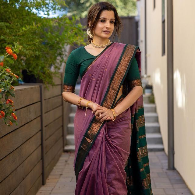 Fairytale Lavender Soft Silk Saree With Lagniappe Blouse Piece