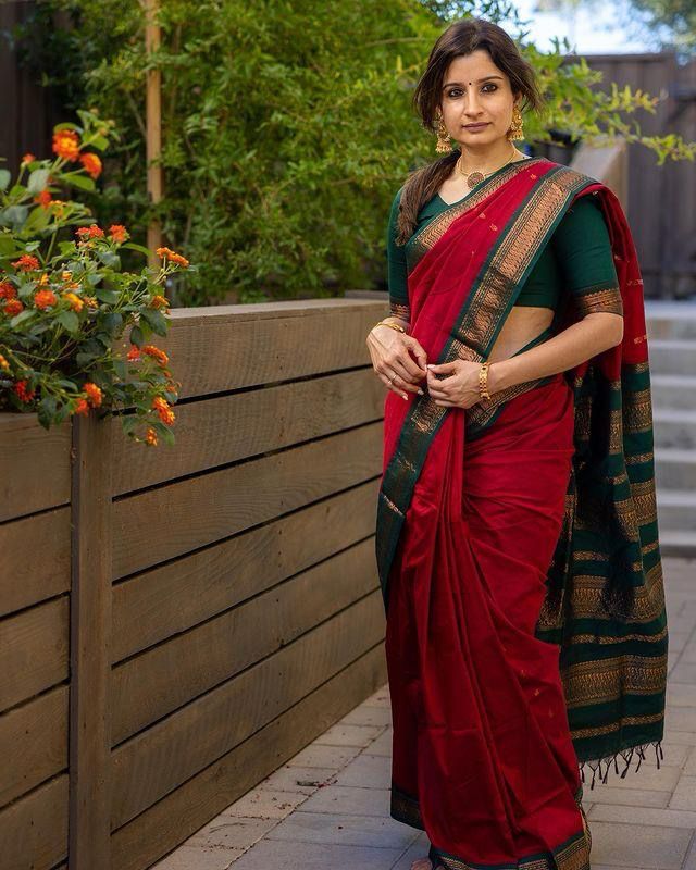 Magnific Red Soft Silk Saree With Traditional Blouse Piece