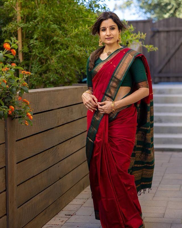 Magnific Red Soft Silk Saree With Traditional Blouse Piece