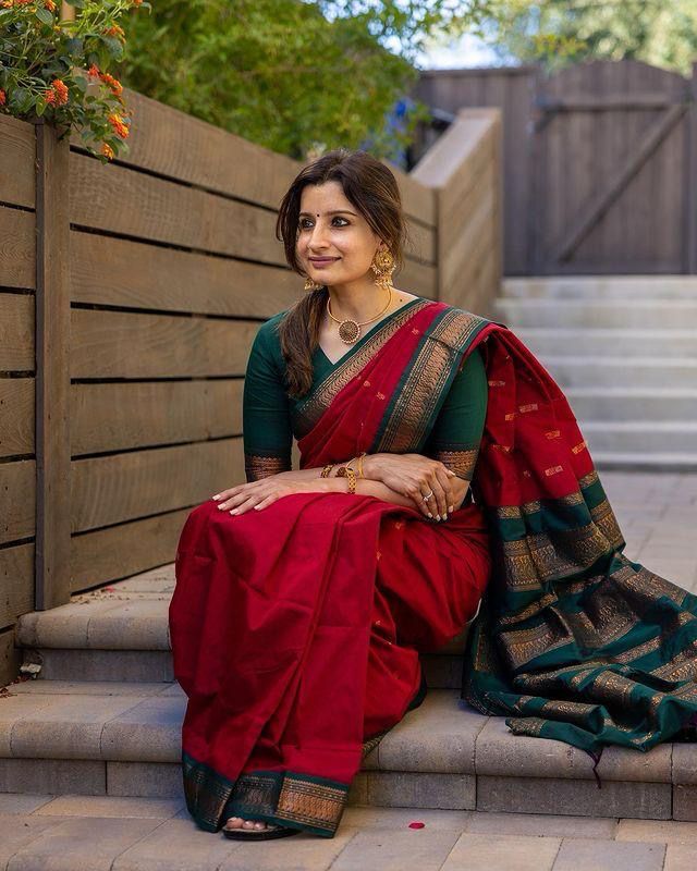 Magnific Red Soft Silk Saree With Traditional Blouse Piece