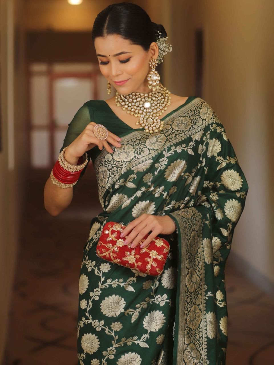 Desuetude Green Soft Silk Saree With Stunning Blouse Piece