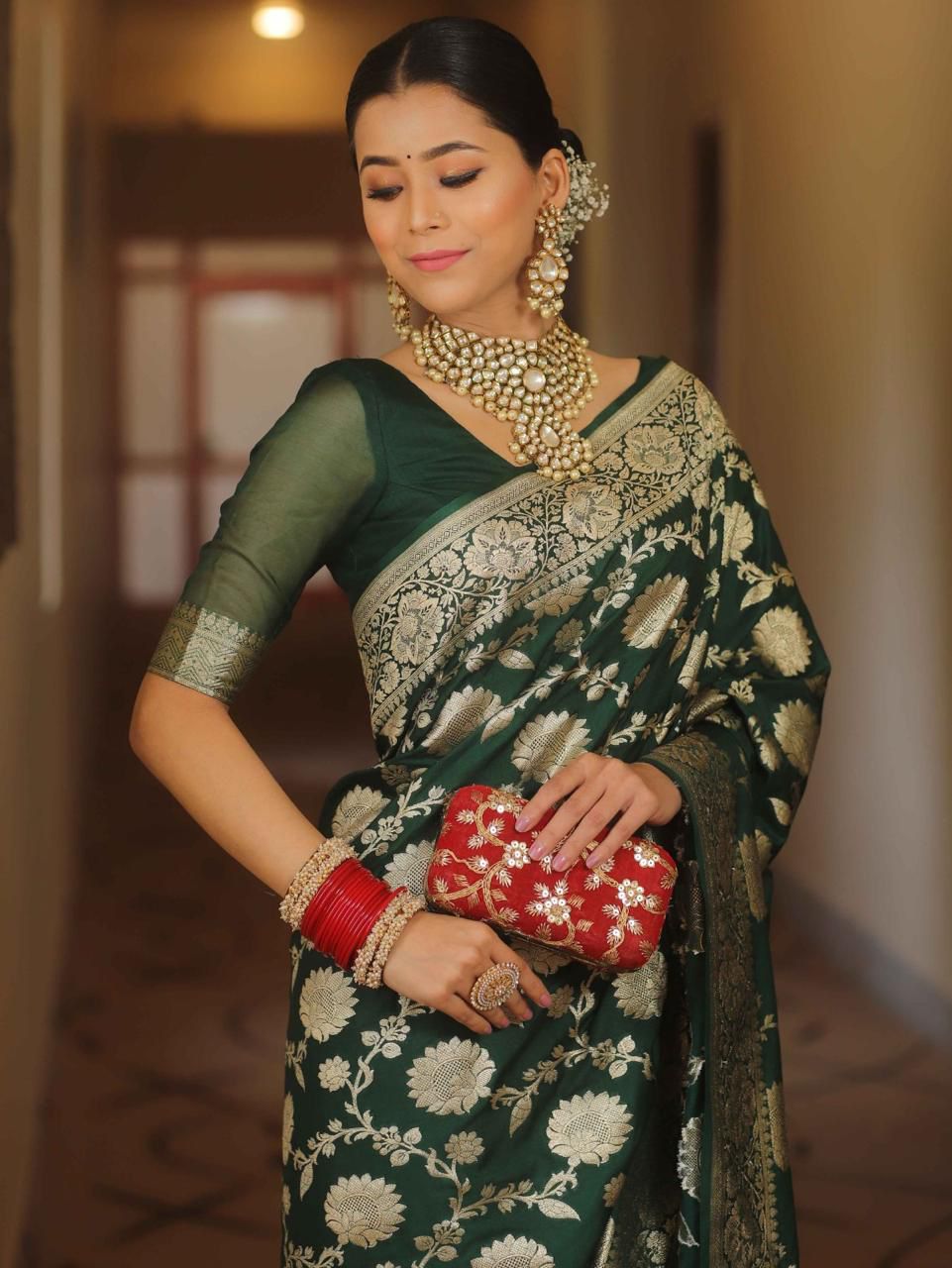 Desuetude Green Soft Silk Saree With Stunning Blouse Piece