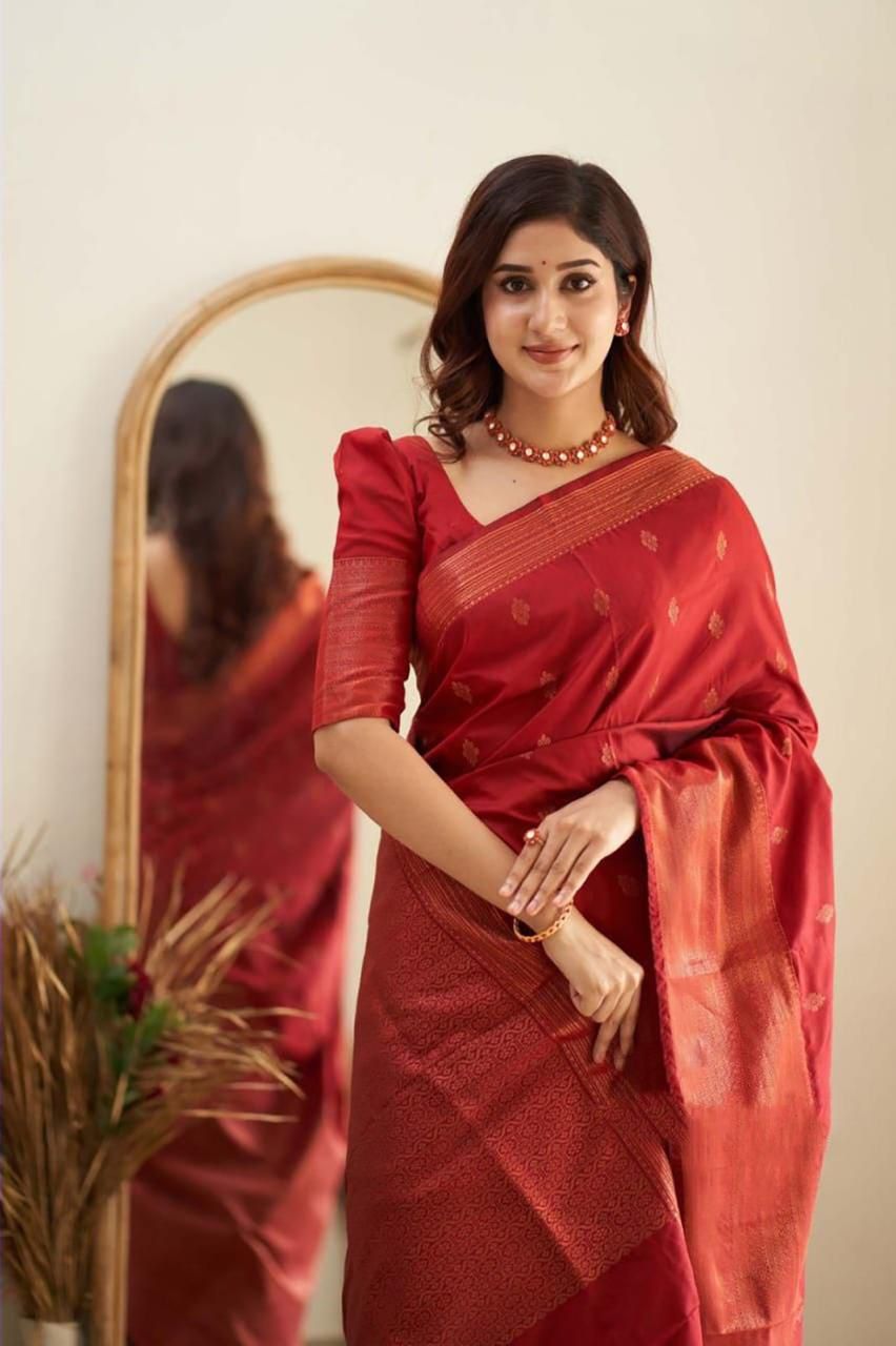 Imaginative Red Soft Silk Saree With Panoply Blouse Piece