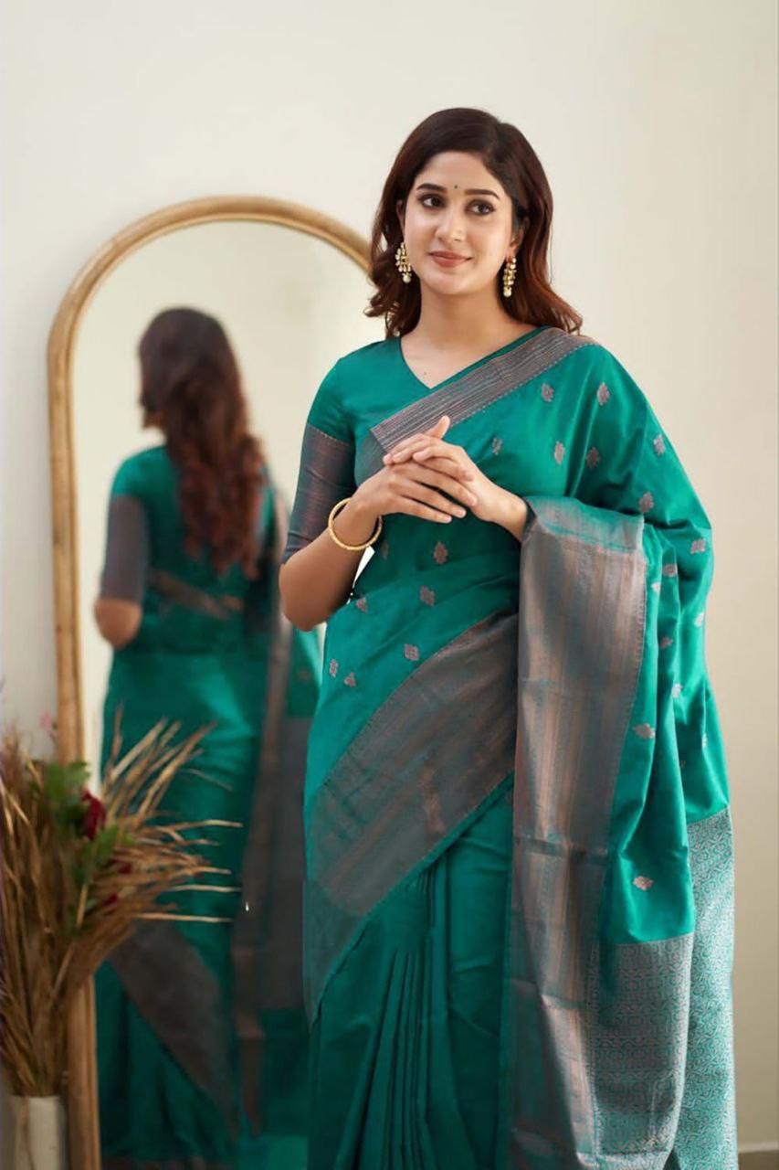 Beleaguer Sea Green Soft Silk Saree With Effervescent Blouse Piece