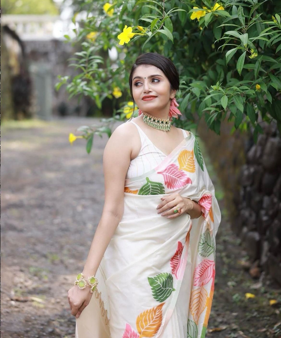 Assemblage White Soft Silk Saree With Diaphanous Blouse Piece