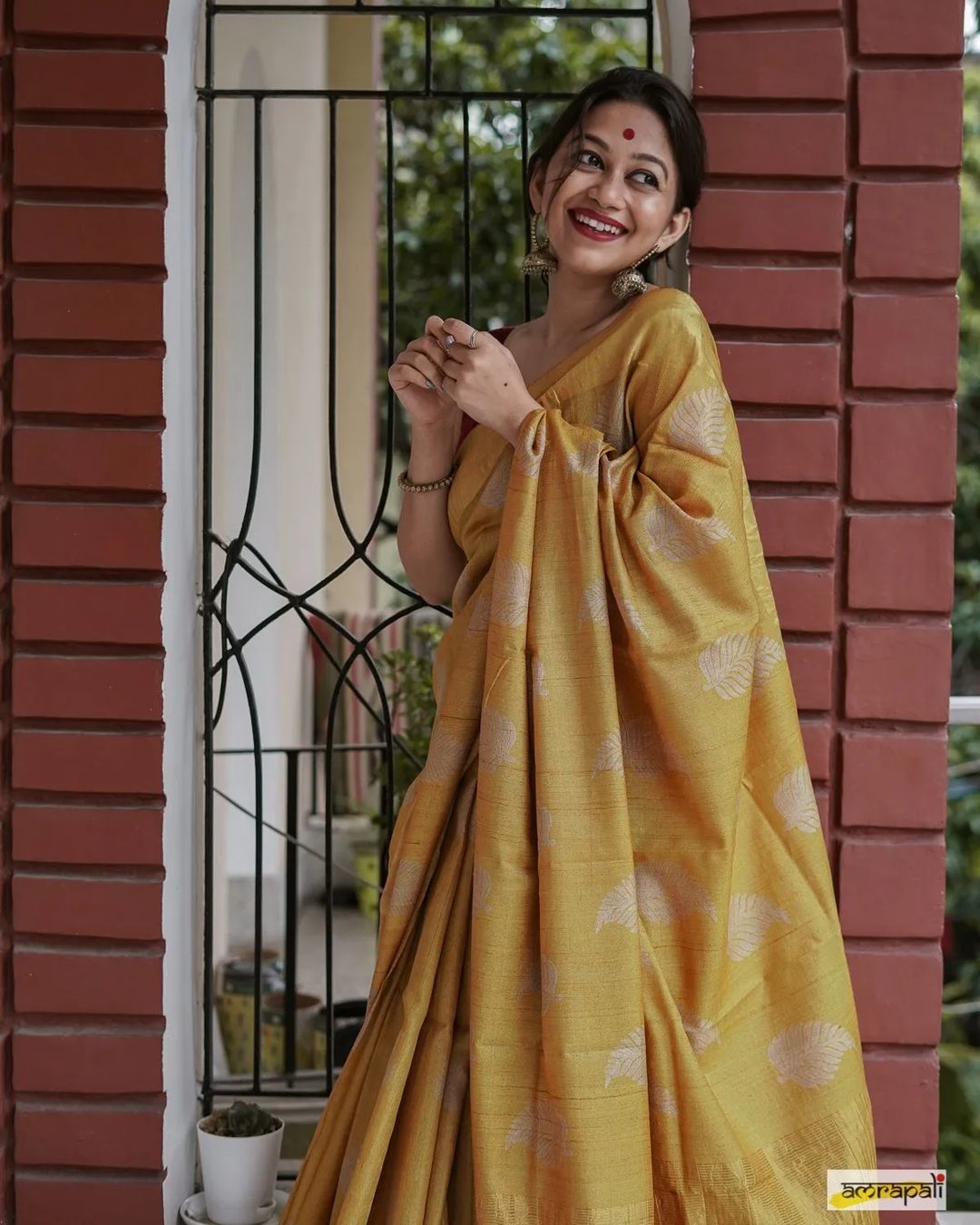 Radiant Yellow Cotton Silk Saree With Tempting Blouse Piece