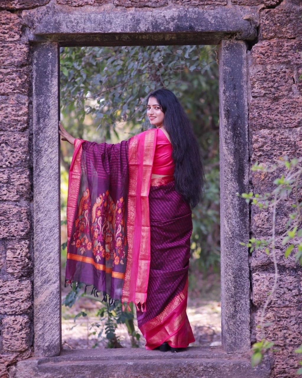 Gorgeous Purple Soft Silk Saree With Incomparable Blouse Piece