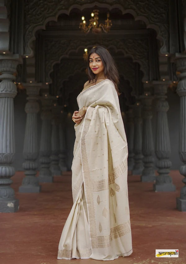 Glam Cream Cotton Silk Saree With Captivating Blouse Piece