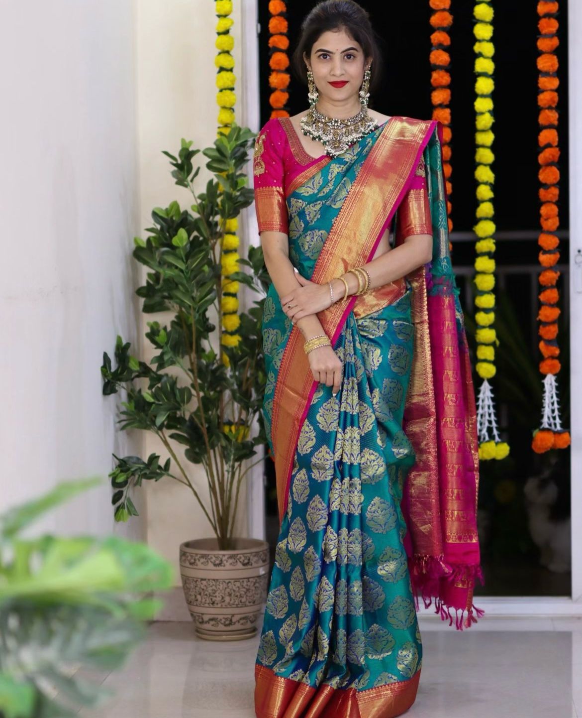 Fugacious Rama Soft Silk Saree With Evanescent Blouse Piece