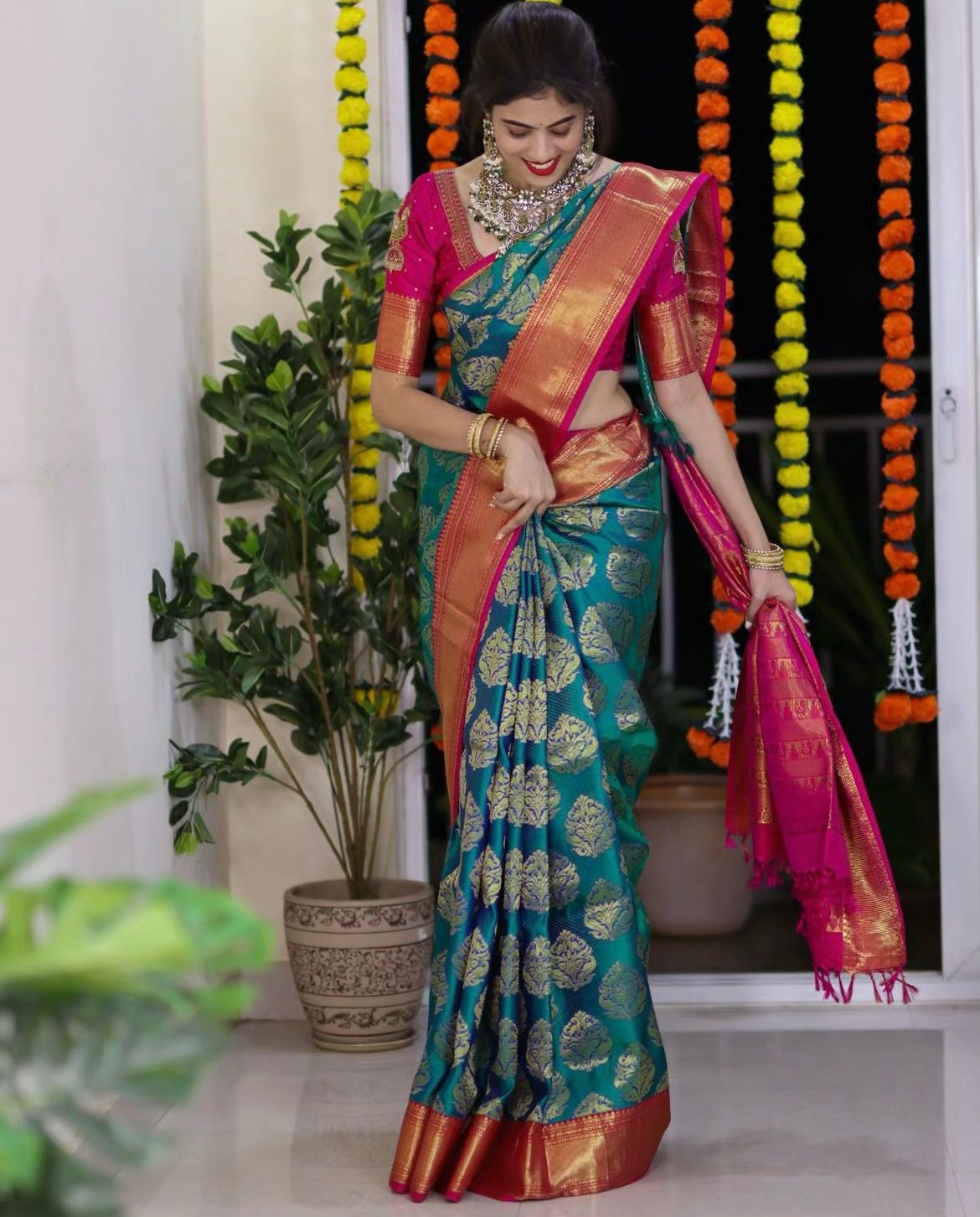 Fugacious Rama Soft Silk Saree With Evanescent Blouse Piece