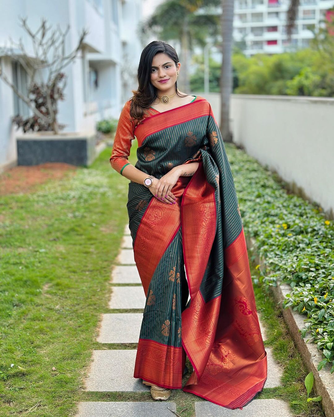 Hypnotic Green Soft Silk Saree With Ideal Blouse Piece