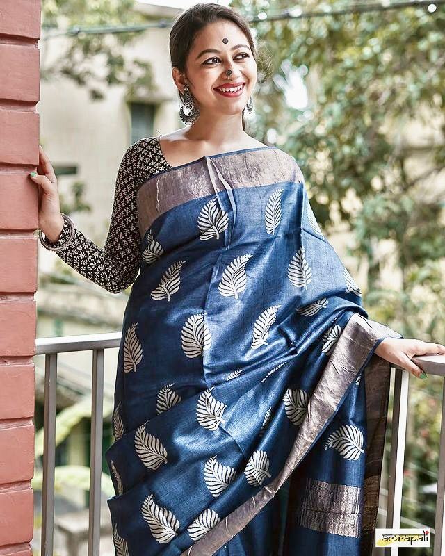 Easy on the eyes Blue Cotton Silk Saree With Fairytale Blouse Piece