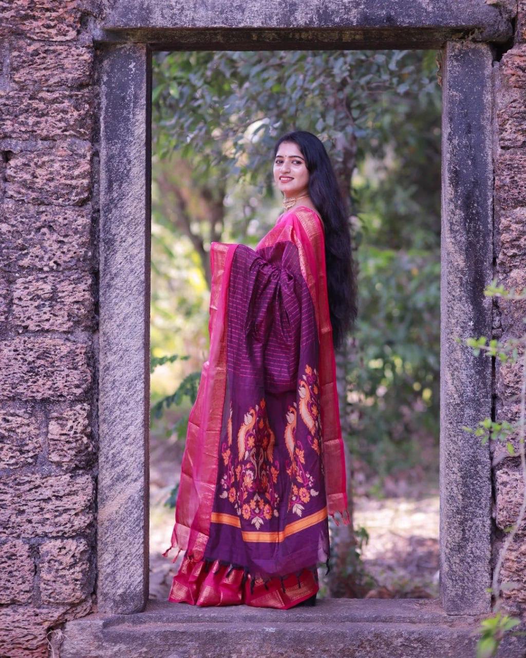 Gorgeous Purple Soft Silk Saree With Incomparable Blouse Piece