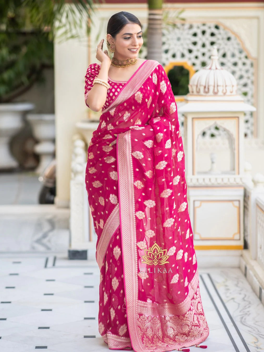 Exuberant Pink Soft Silk Saree With Inspiring Blouse Piece