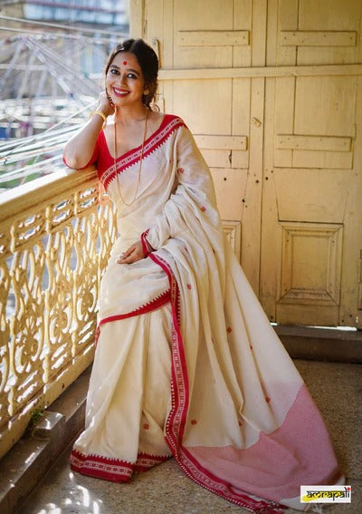 Sizzling White Cotton Silk Saree With Unequalled Blouse Piece