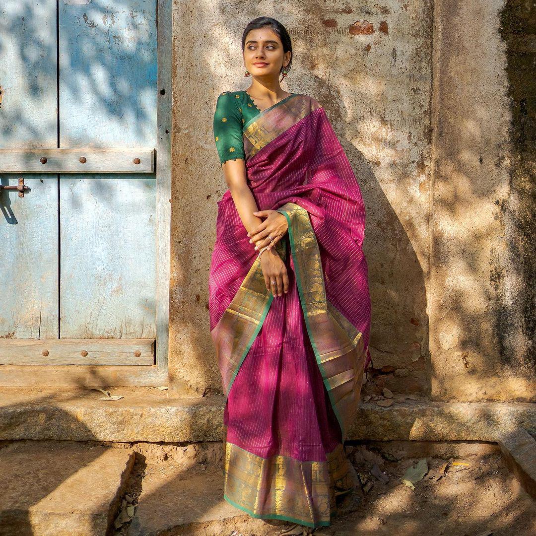 Adorable Wine Soft Silk Saree With Chatoyant Blouse Piece