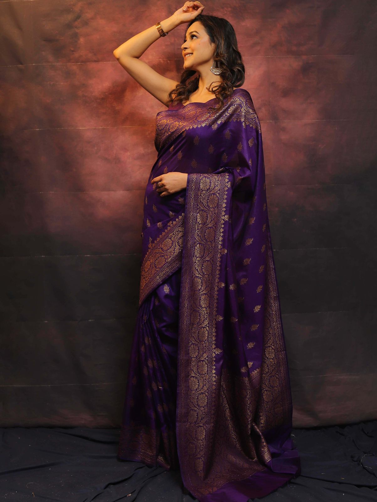 Susurrous Purple Soft Silk Saree With Smashing Blouse Piece