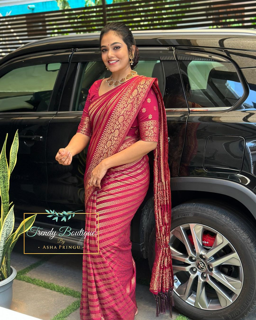 Marvellous Pink Soft Silk Saree With Impressive Blouse Piece