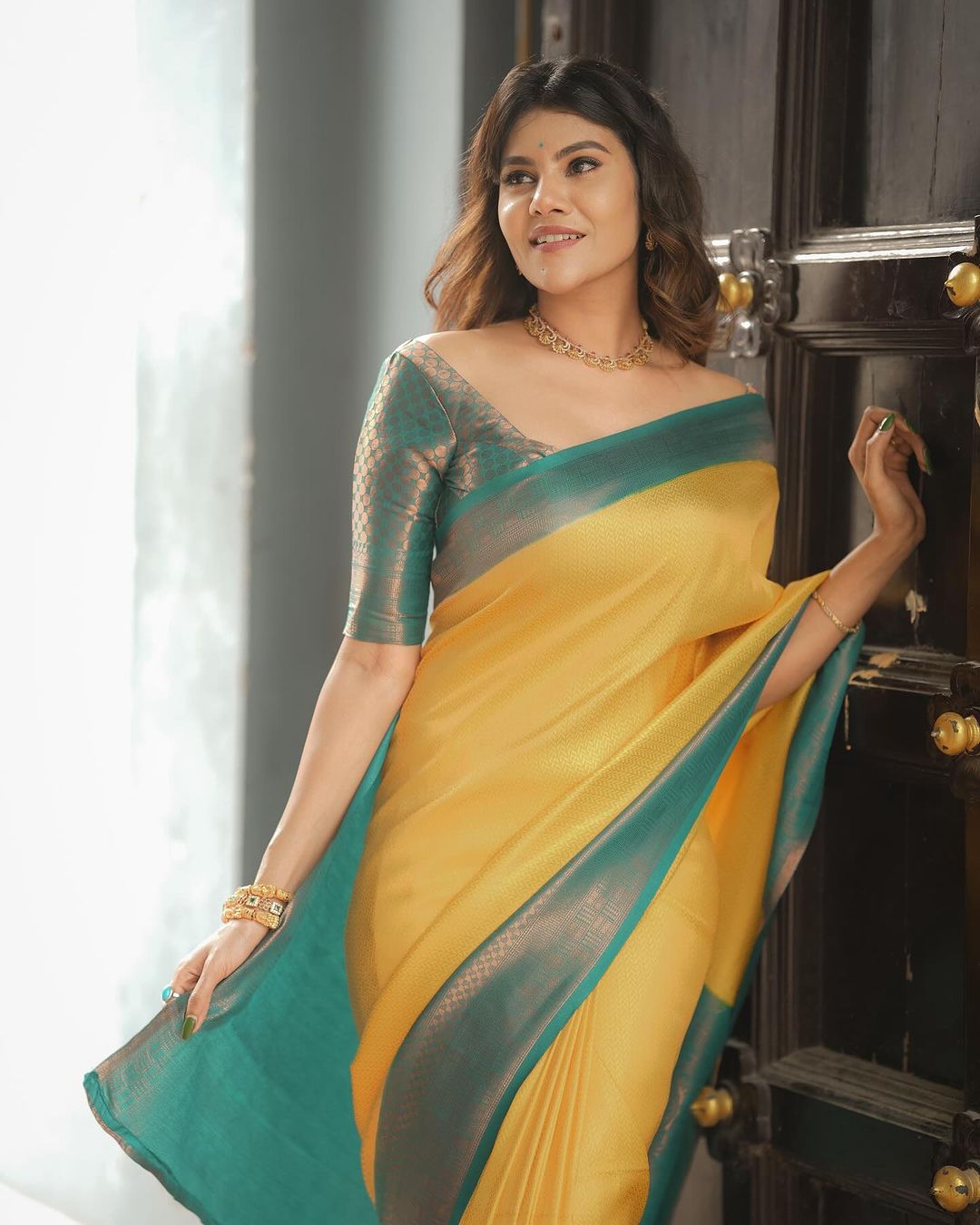 Splendorous Yellow Soft Silk Saree With Propinquity Blouse Piece