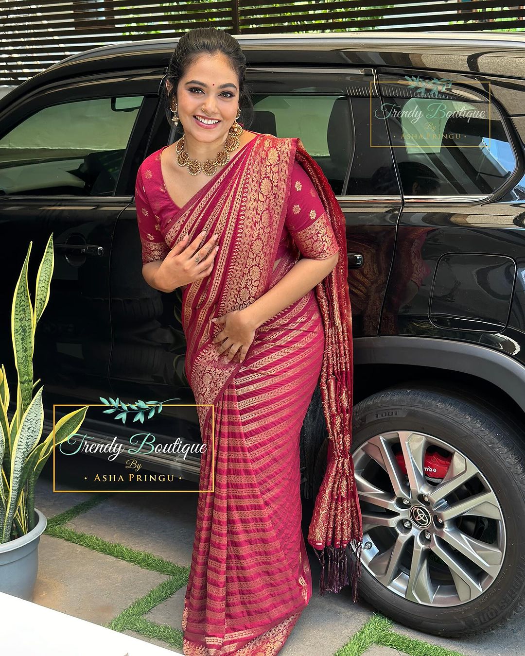 Marvellous Pink Soft Silk Saree With Impressive Blouse Piece