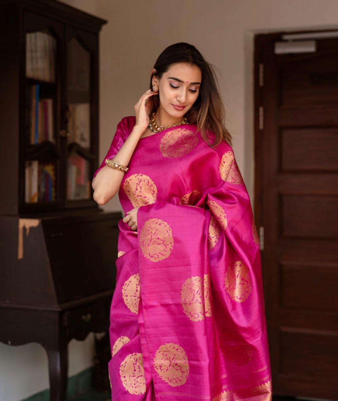 Charming Pink Soft Banarasi Silk Saree With Delectable Blouse Piece