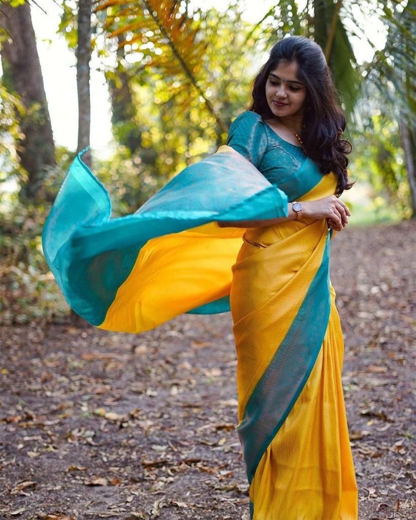 Gossamer Yellow Soft Silk Saree With Mesmerising Blouse Piece