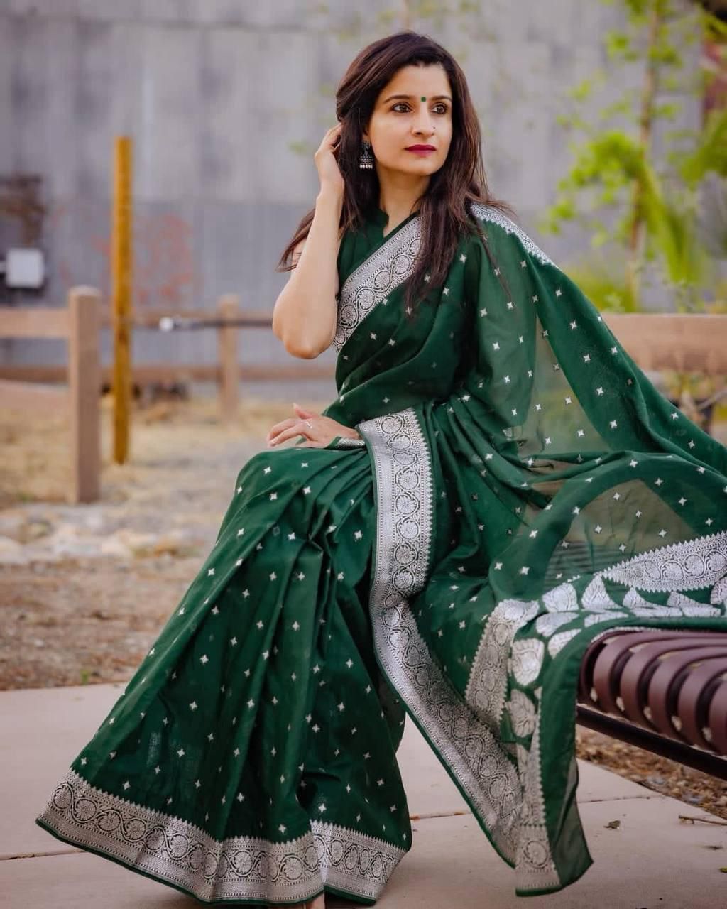 Lissome Green Soft Silk Saree With Majesty Blouse Piece