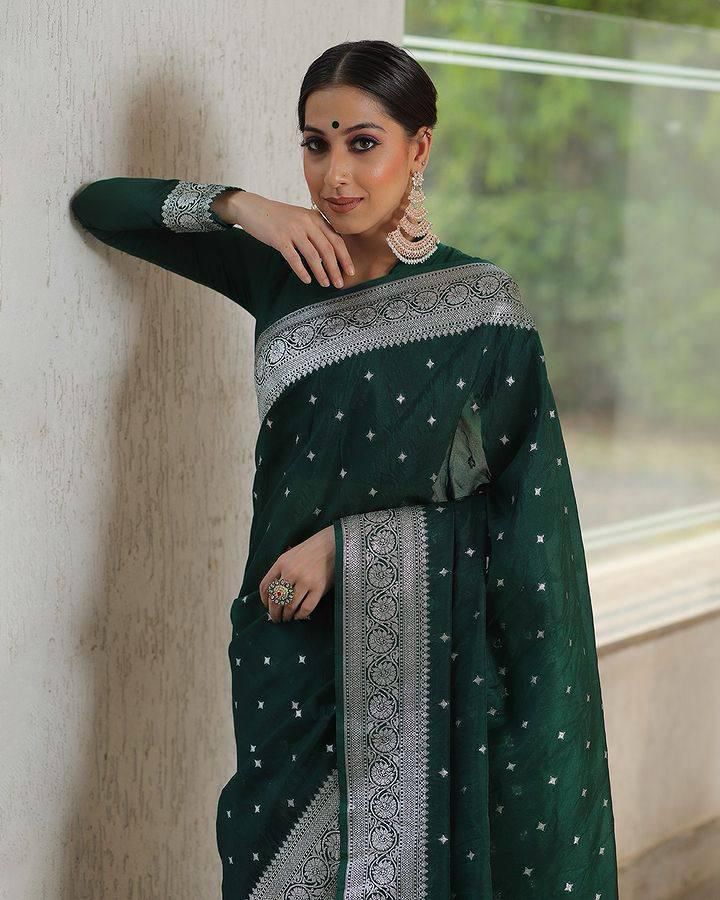 Lissome Green Soft Silk Saree With Majesty Blouse Piece