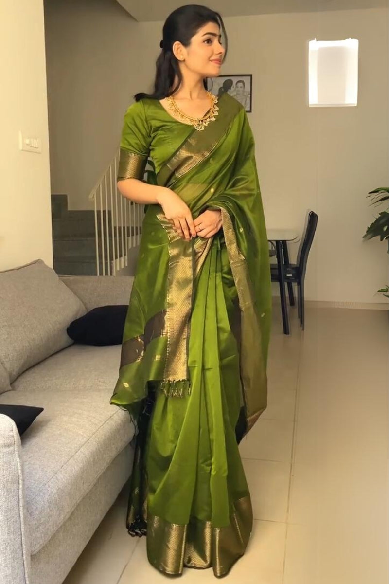 Invaluable Green Cotton Silk Saree With Precious Blouse Piece