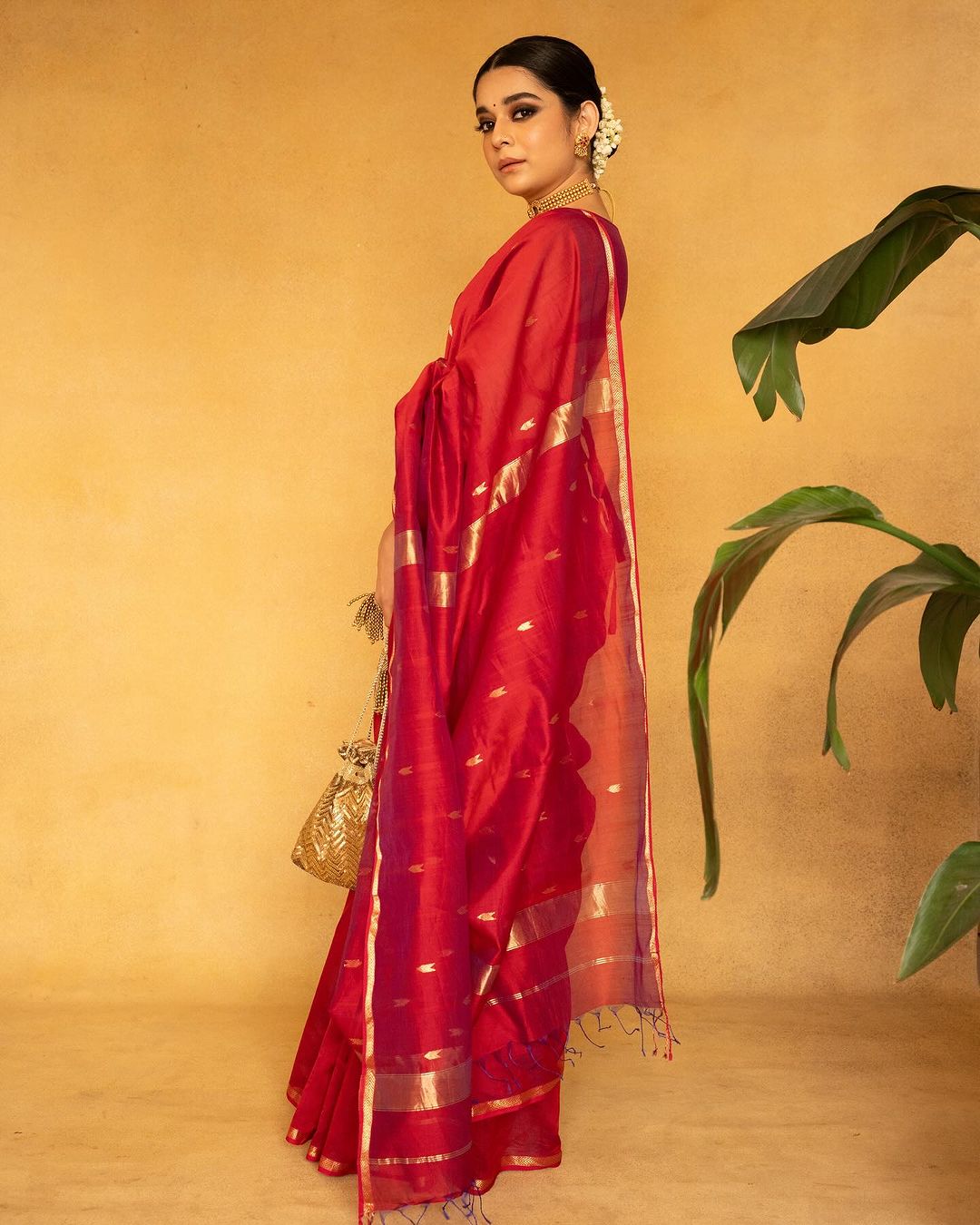 Sensational Red Cotton Silk Saree With Tremendous Blouse Piece