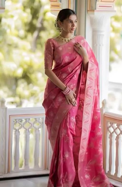 Supernal Pink Soft Silk Saree With Brood Blouse Piece