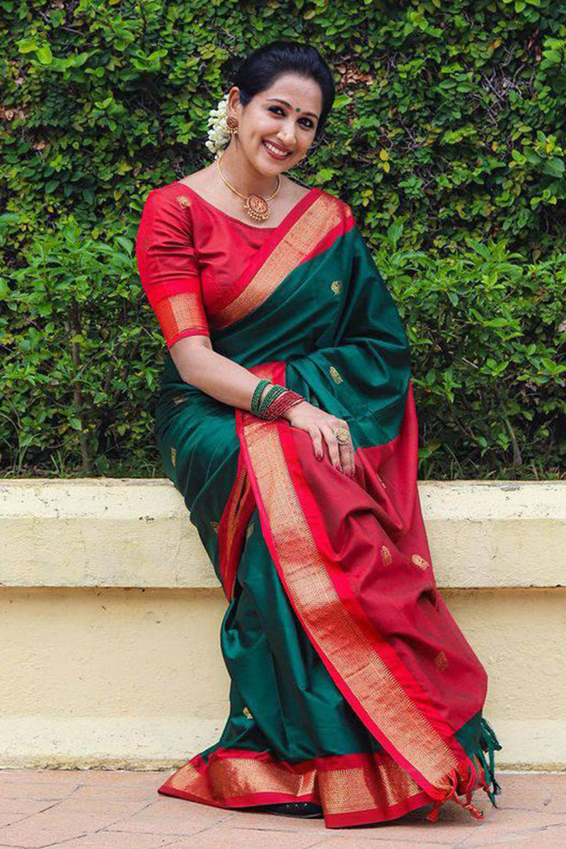 Enticing Green Soft Silk Saree With Blouse Piece