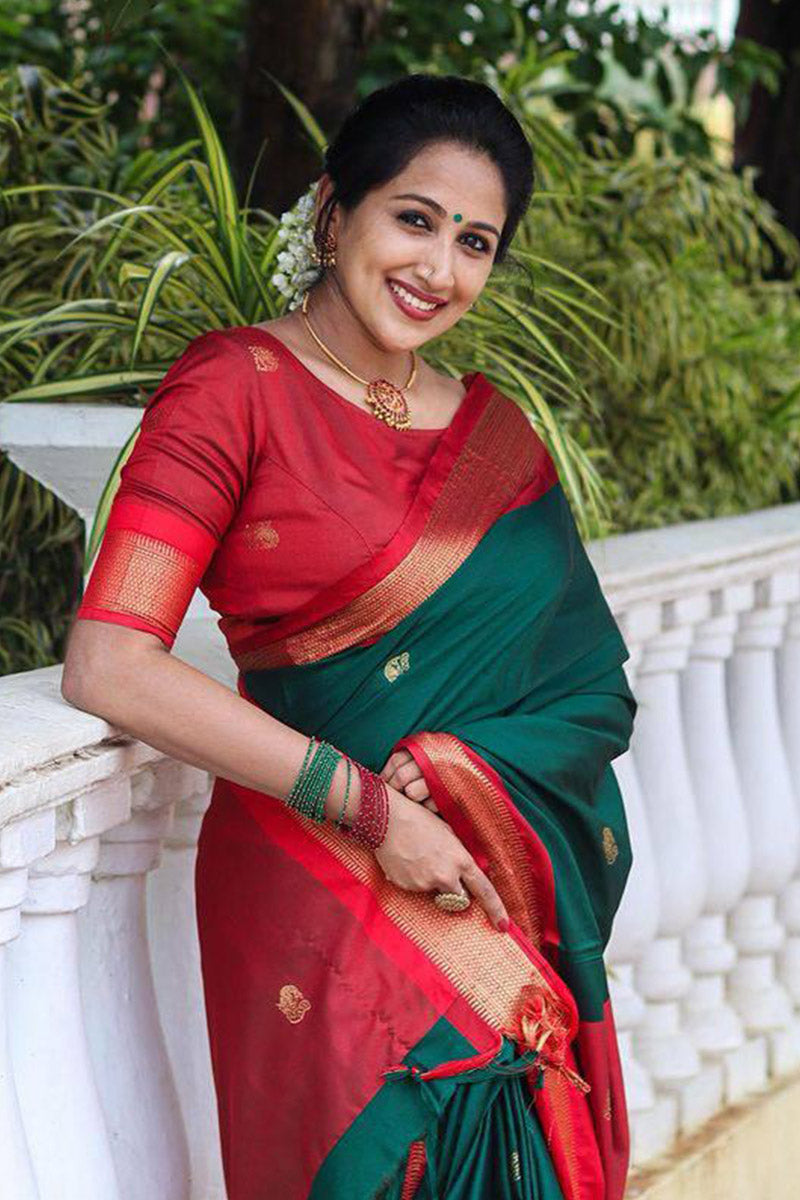 Enticing Green Soft Silk Saree With Blouse Piece