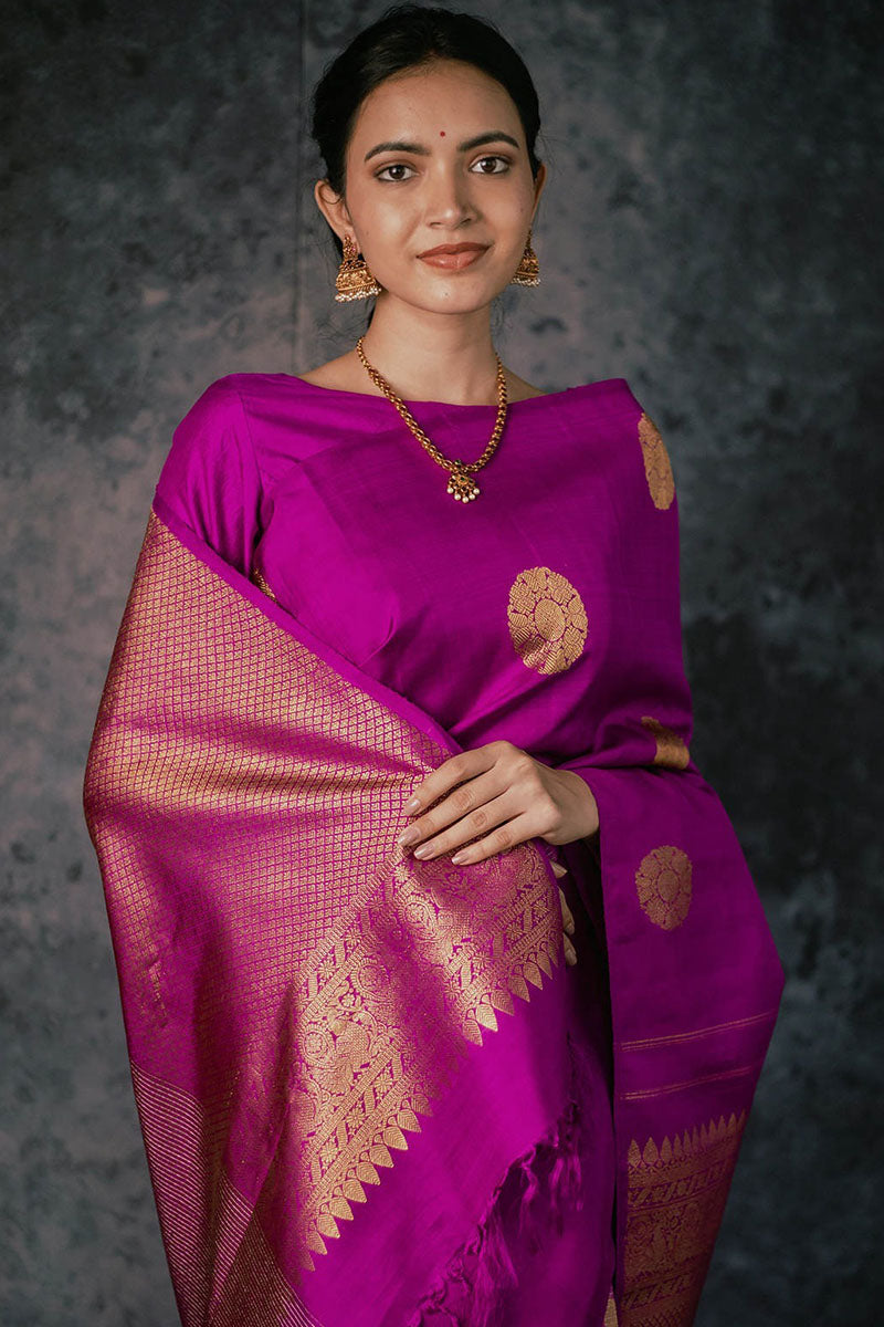 Luxuriant Pink Soft Silk Saree With Mellifluous Blouse Piece