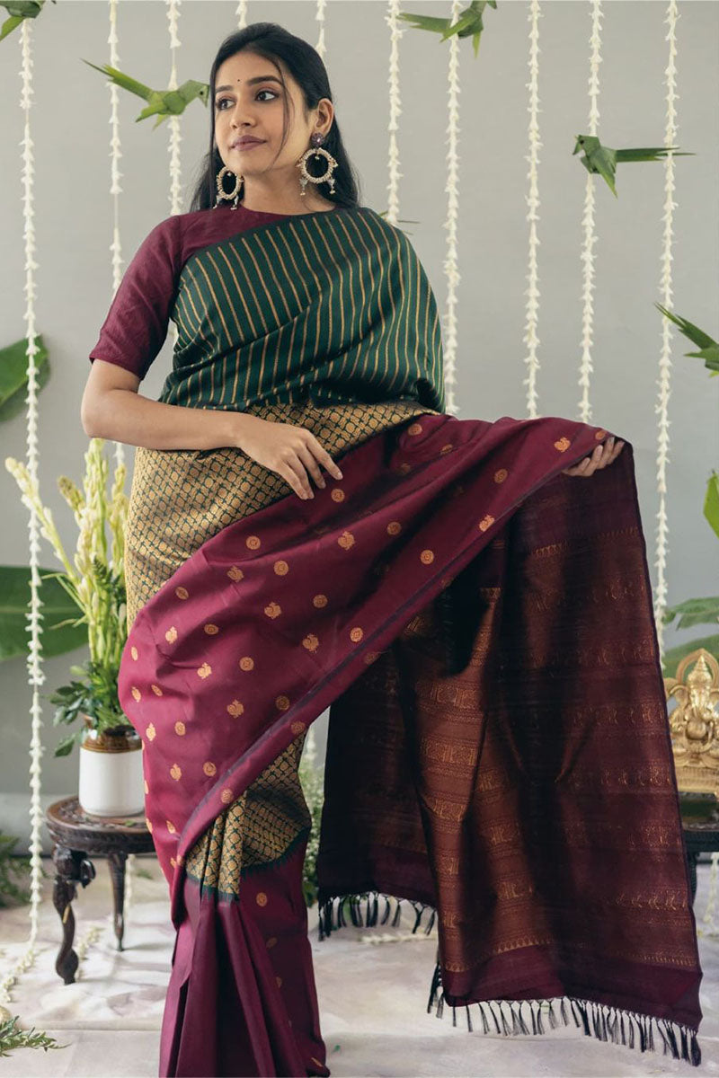 A dreamy Green Soft Silk Saree With Beauteous Blouse Piece