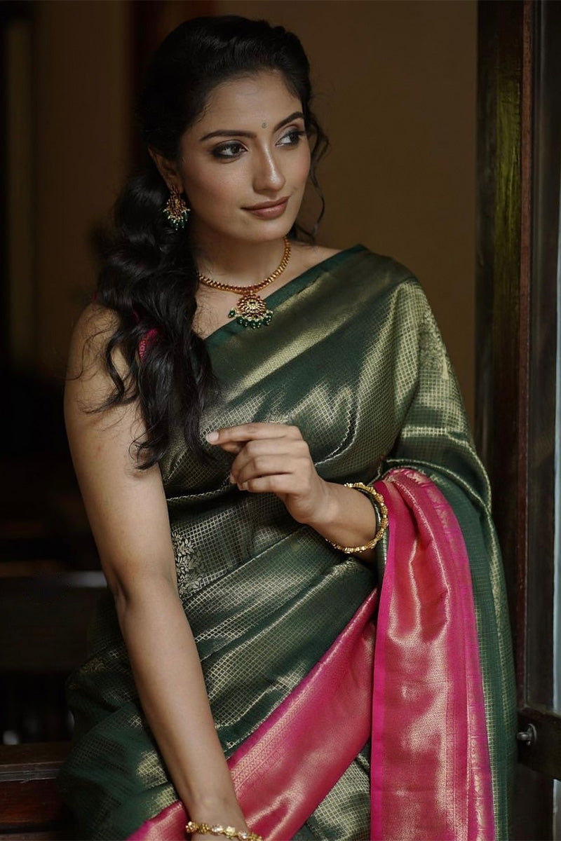 Charming Green Soft Silk Saree With Delectable Blouse Piece