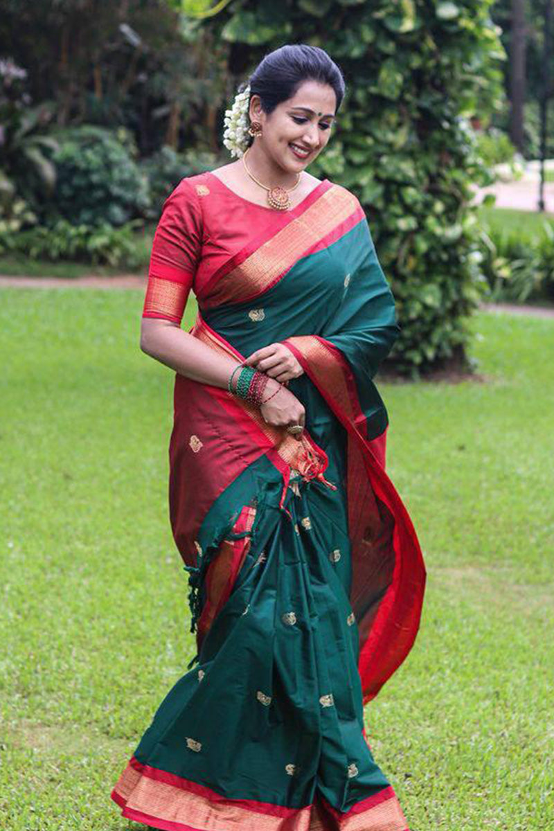 Enticing Green Soft Silk Saree With Blouse Piece