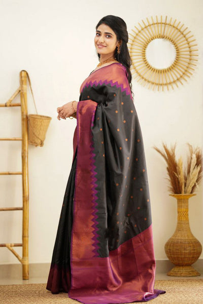 Beauteous Black Soft Silk Saree With Majesty Blouse Piece